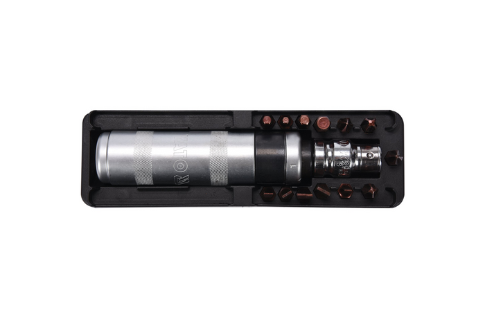 Zestaw wkrętak udarowy z magnetycznymi końcówkami YATO YT-28015 15 el.